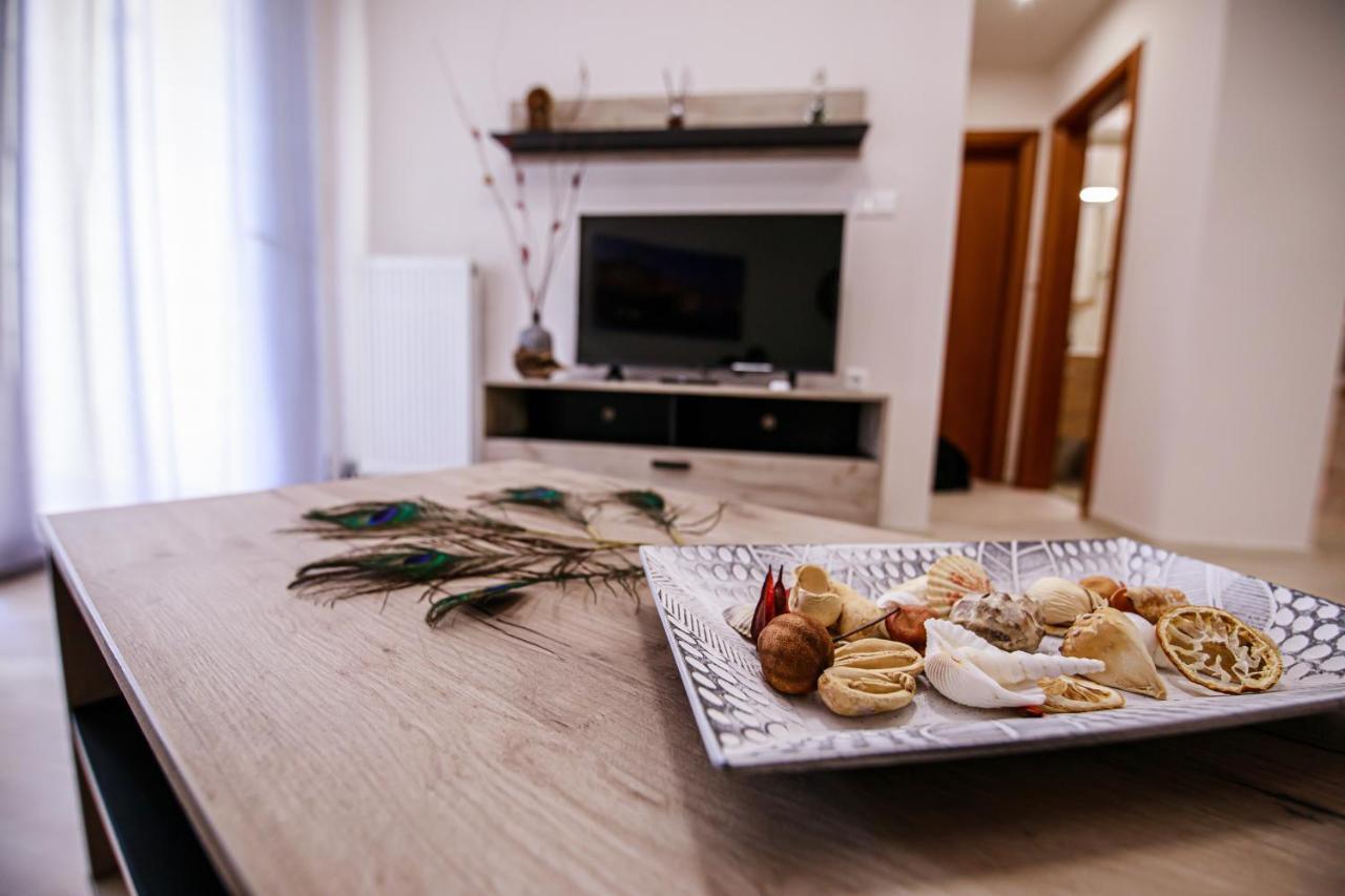 Helena'S Apartment Two Волос Екстер'єр фото