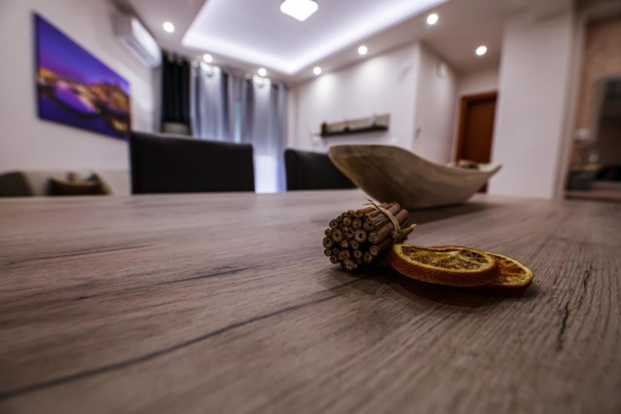 Helena'S Apartment Two Волос Екстер'єр фото